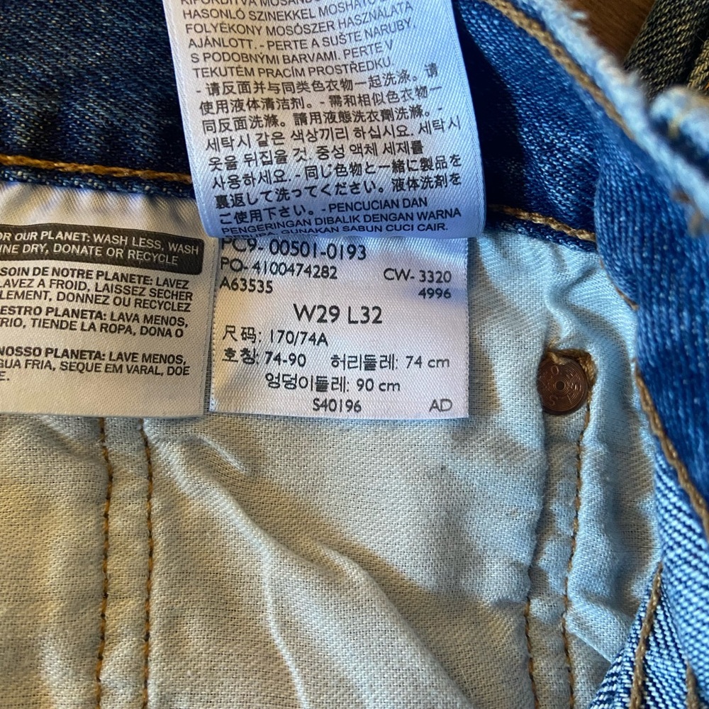 Levi’s 501 Jeans - Picture 6 of 10